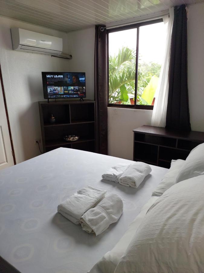 Cabinas Playa Bandera Aparthotel Parrita Eksteriør bilde